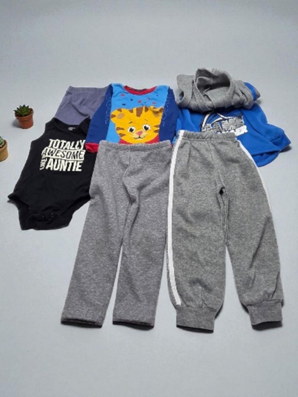 Baby Boy Clothes Lot 5-pc Daniel Tiger Auntie Bodysuit Joggers Mixed Sizes